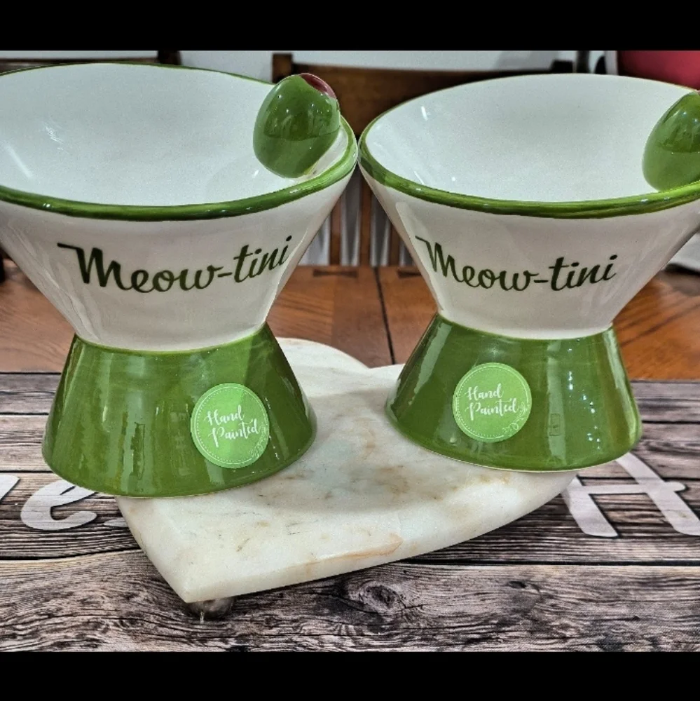 “Meow-tini